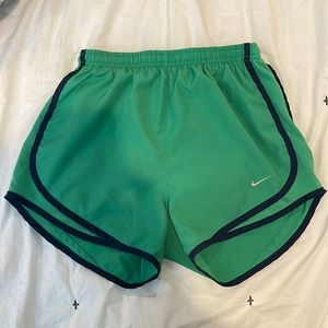 Nike dri-fit short XS